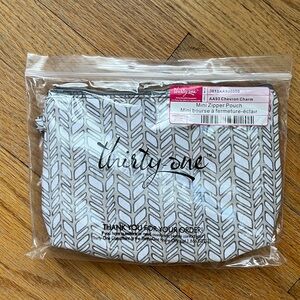 Thirty-One Mini Zipper Pouch in Chevron Charm